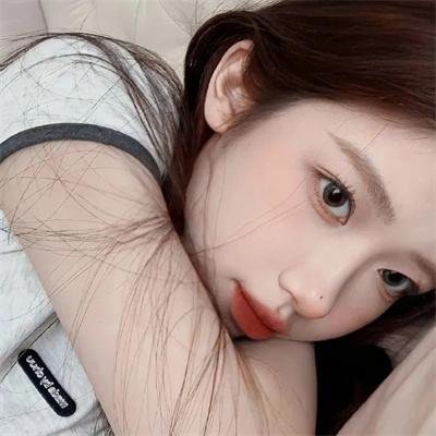 楼下的女人和楼上的男人